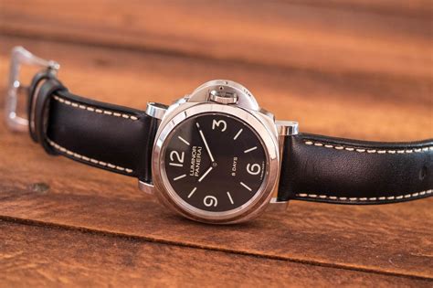 panerai pam 560 review.